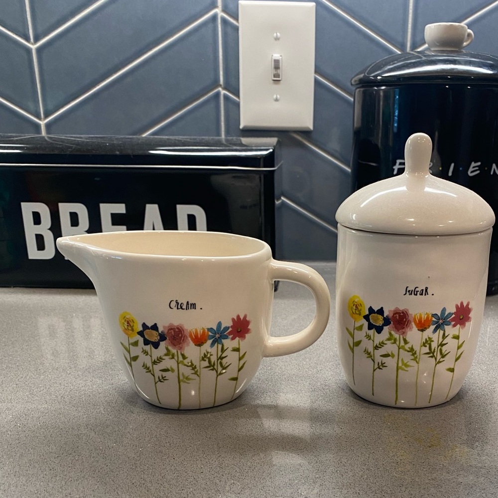 Rae Dunn Magenta Artisan Collection Bloom Cream and Sugar set